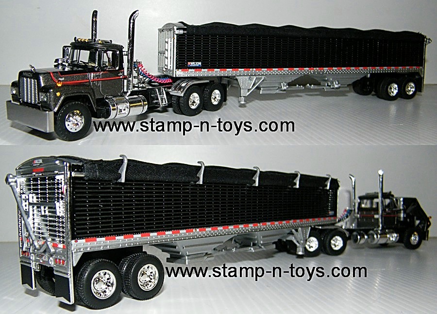 snt0157 Mack R Model Daycab w/Wilson high side Grain Trailer (SOLD)